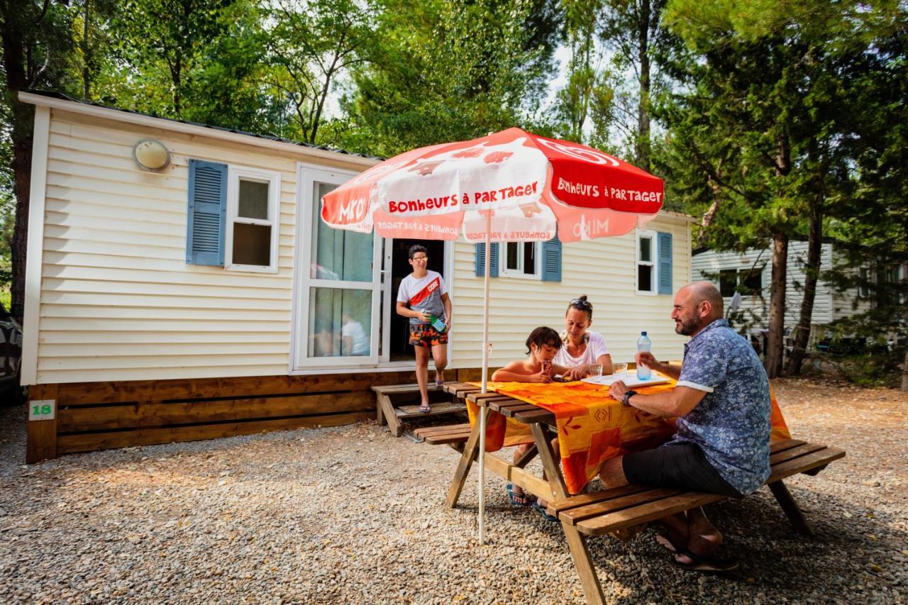 Hotel Camping La Peiriere Tuchan Exterior foto